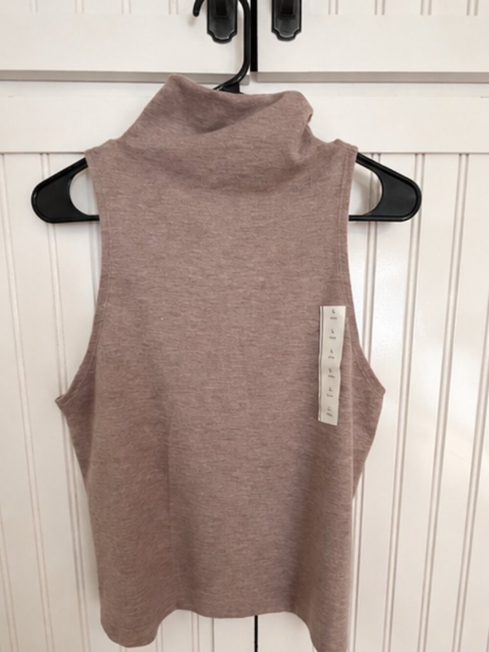 A New Day Women’s Mock Neck Sleeveless Top Oatmeal Size Large NWT
